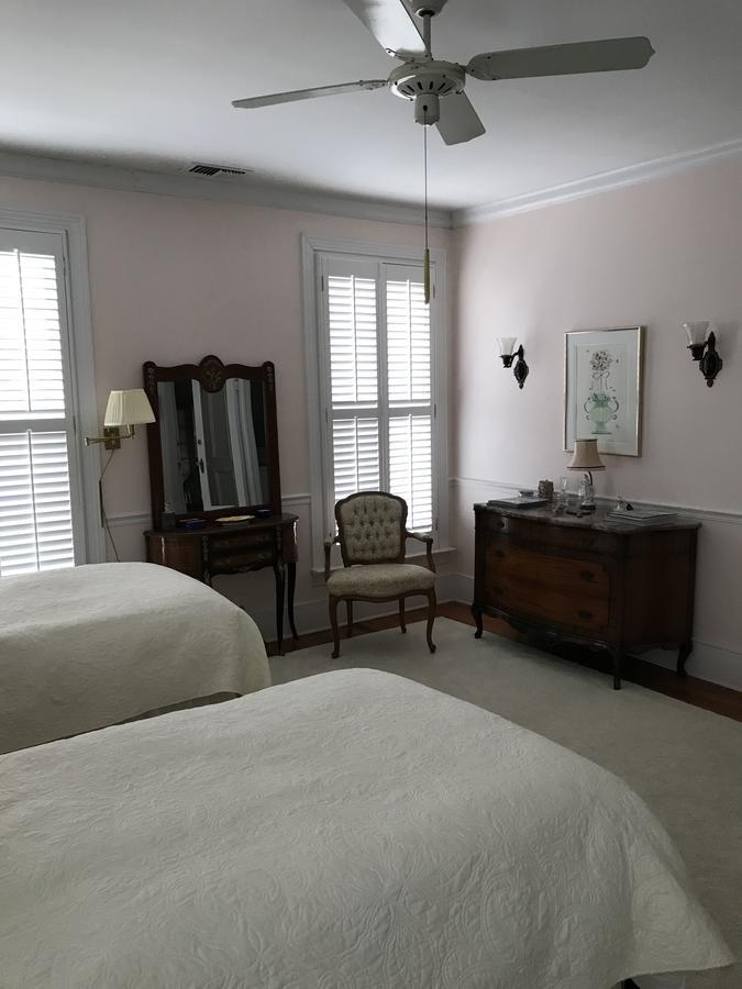 Springwood Inn Anniston Room photo