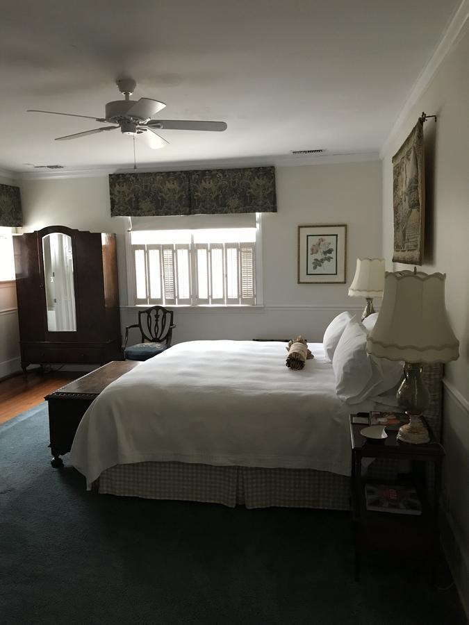 Springwood Inn Anniston Room photo