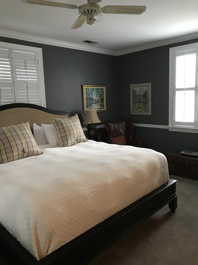 Springwood Inn Anniston Room photo