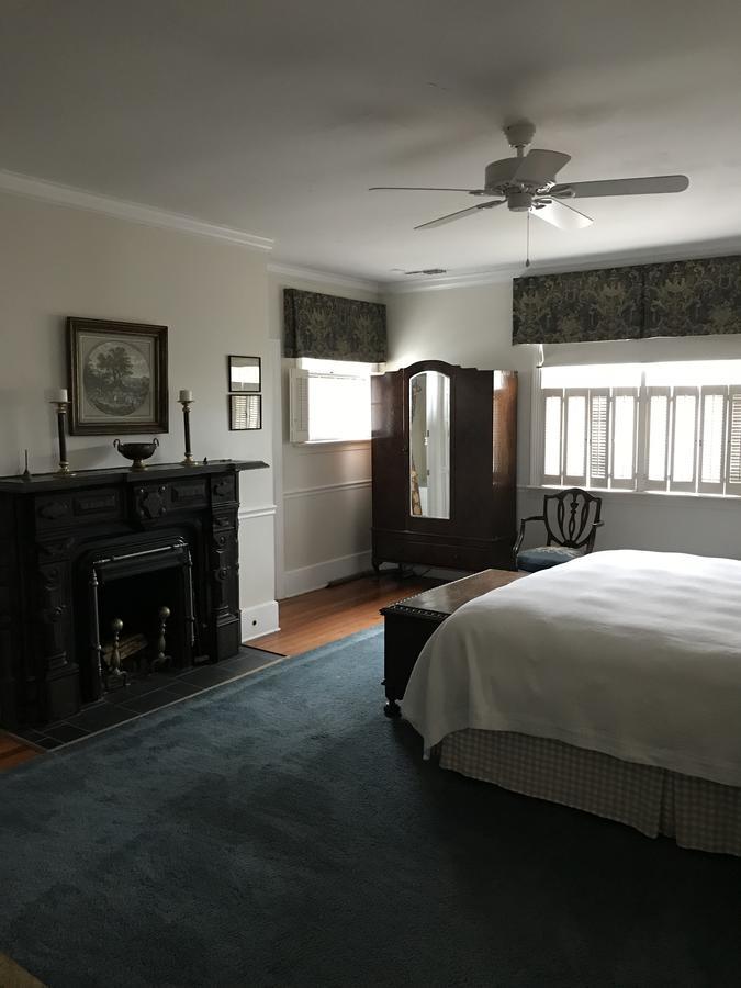 Springwood Inn Anniston Room photo